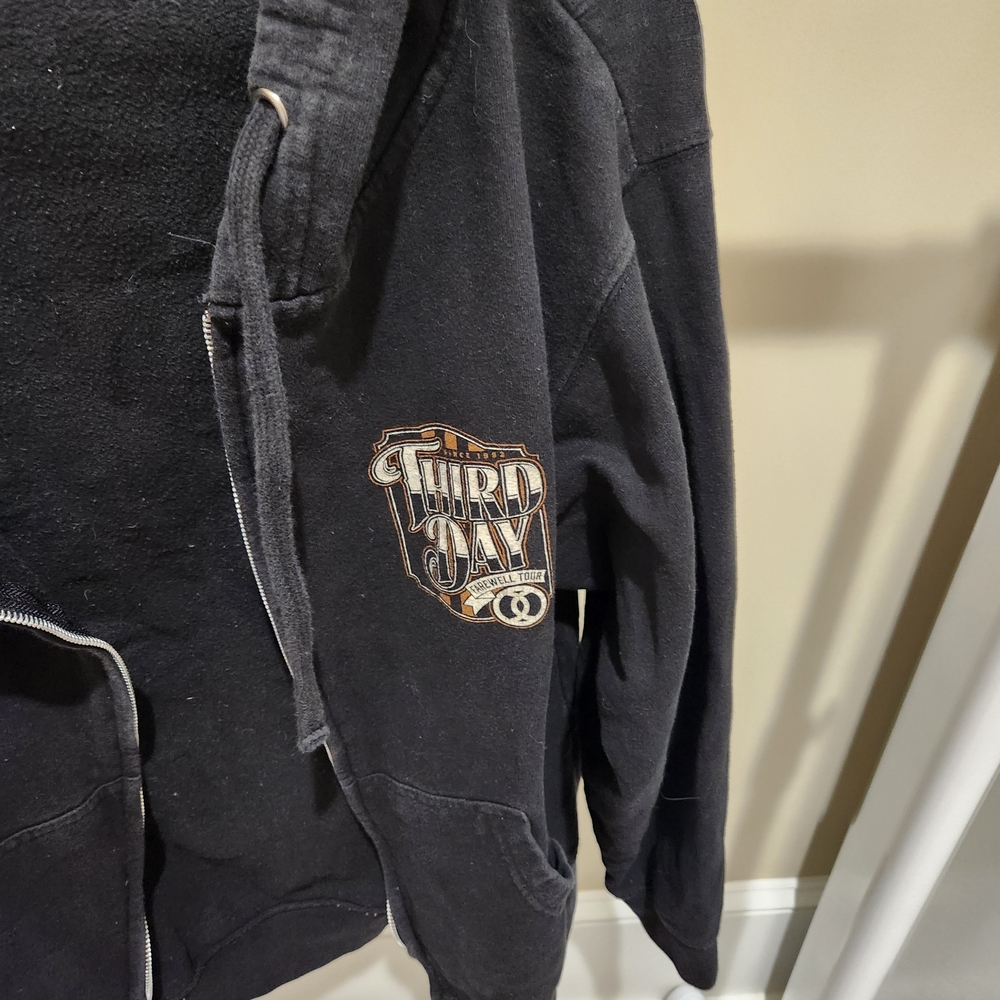 Third Day Concert Hoodie - Picture 2 of 5